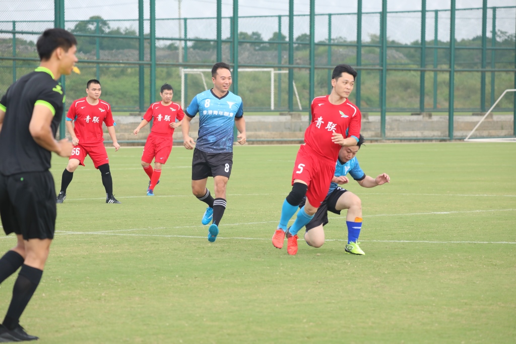 Football-friendly05