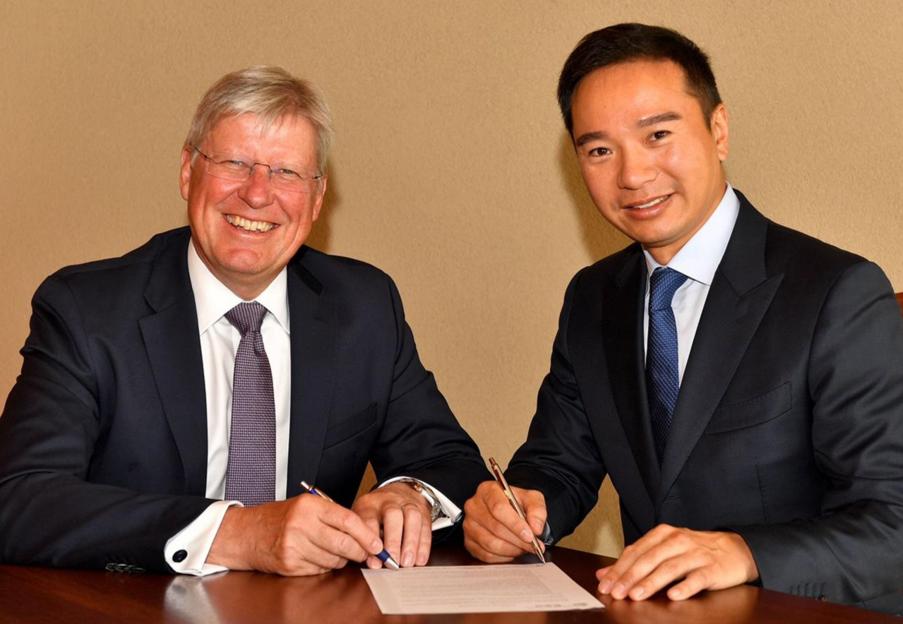 Tenniel Chu and Martin Slumbers Photo1
